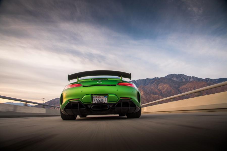  Mercedes-AMG GT R (C190) 2017 года  (NA) (фото 28 из 40)